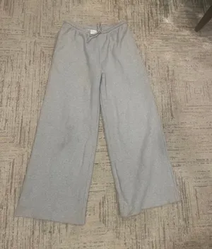 Aritzia Sweatpants thumbnail 1