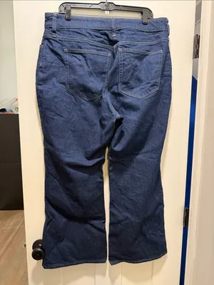 J. Crew Curvy Charley Kickout Cropped Jeans in Rinse Wash, size 33 thumbnail 3