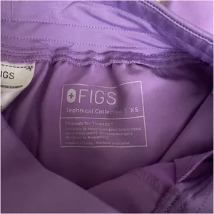 ❌❌ SOLD OUT ❌❌FIGS Lilac Dawn Rafaela and zamora Scrubs set thumbnail 2