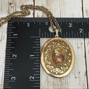 Vintage Victorian Locket Necklace thumbnail 4