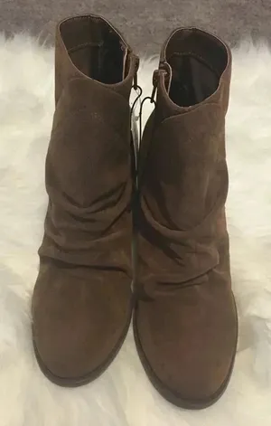 Universal Threads Ladies Boots Brown thumbnail 1