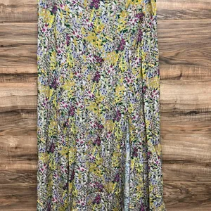 Philosophy medium floral skirt‎ thumbnail 2