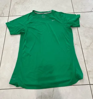 Nike Green Athletic Short Sleeve T-Shirt Size Large thumbnail 1