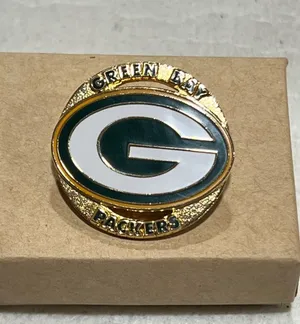 National Football League Vintage Green Bay Packers Vest Hat Lapel Pin Football Shield Round Badge thumbnail 1
