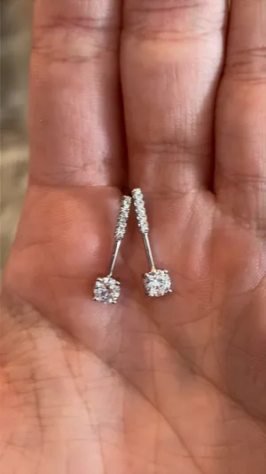 Earrings thumbnail 2
