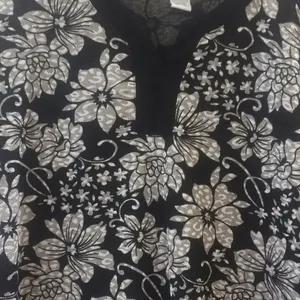FINAL MARKDOWN 
Ladies’ BonWorth Tunic-style Top (M) thumbnail 2