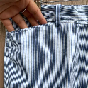 Talbots Womens Perfect Shorts Blue White Stripe Long Cotton Blend Size 10 thumbnail 6