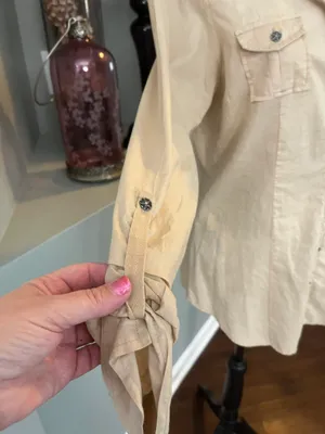 Nine West Jeans Size Medium Tan Button Down Shirt thumbnail 3