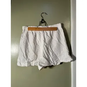 Stradivarius Women's Size Small Shorts Pull On Elastic Tie Waist Pockets White thumbnail 5