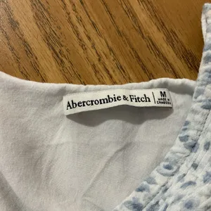 Abercrombie& Fitch Womens Cropped Knot Front Top Floral Print Short Sleeve M thumbnail 6
