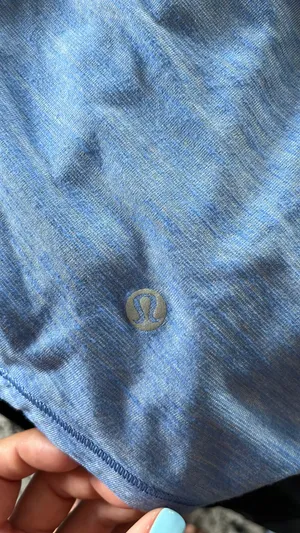 Lululemon t shirt thumbnail 3