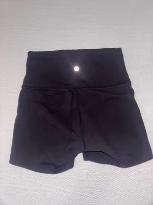 Black Lululemon Shorts Wunder Train thumbnail 2