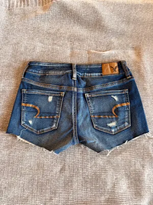 NWOT Dark Blue Distressed Denim Shorts - Sz 0 thumbnail 2