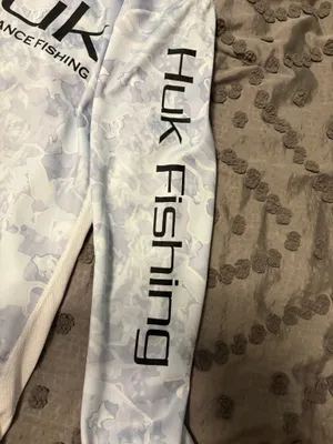 Women’s Huk Performance Fishing Shirt thumbnail 2