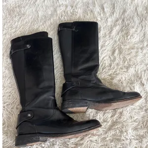 FRYE Women's Black Leather Tall Riding Boots Buckle Detail Side Zip 9.5‎ thumbnail 2