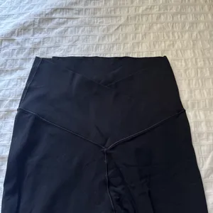 OFFLINE by Aerie Crossover Leggings High-Waisted thumbnail 2