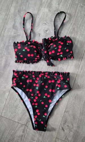 No-brand Women's Black and Red Bikini-and-tankini-tops thumbnail 1