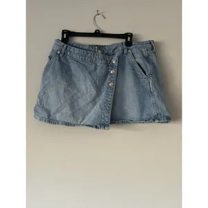 We The Free Wynne Denim Skirt Size 32 Boho Contemporary Edgy Cute Retro Vibes thumbnail 2