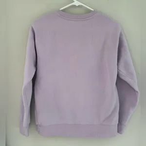 Aritzia TNA Cozy Fleece Perfect Crew Sweatshirt in Lilac XXS thumbnail 4