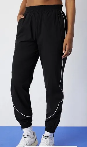 Fabletics Women's Black  Relay Track‎ Pants Size Medium thumbnail 1