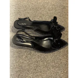 Sophia Taylor Madison Bow Black Velvet Sling Back Kitten Heels Sz 12 thumbnail 7