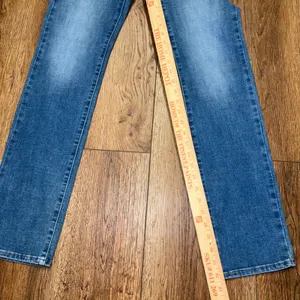 Levi's 312 Shaping Slim Jeans Medium Wash Blue Denim Women's Size 30 thumbnail 4