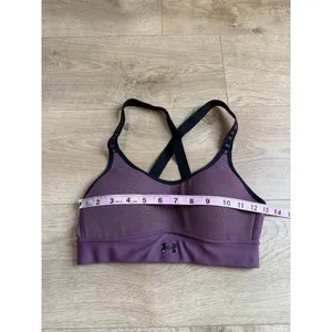 EUC Under Armour Women Sports Bra Purple Fitted Wireless Racerback size XS thumbnail 5