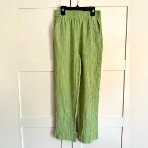 Madewell Crinkle Crepe Straight Leg Crop Pants thumbnail 3