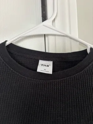 Aritzia TNA Long Sleeve Waffle thumbnail 2