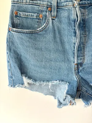 Levi’s 501 Jean Shorts Light Wash Denim Button Fly Distressed High Waist thumbnail 3