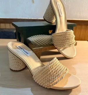 Steve Madden Jolina Beige Slip On Sandals thumbnail 1