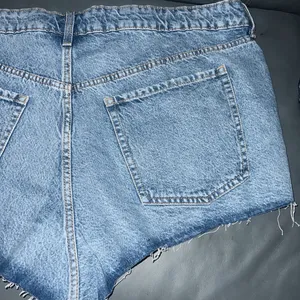 OLD NAVY High-Waisted OG Straight Ripped Jean Size 22 thumbnail 6