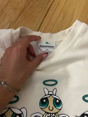 Hazel Boutique Crewneck thumbnail 4