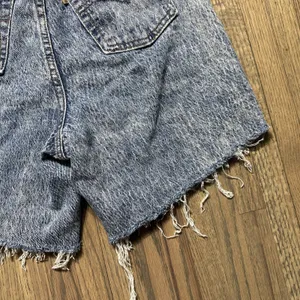 Vintage 70s Levi's Shorts Womens 8 545 Loose Fit Brown Tab Cut Off Denim thumbnail 8
