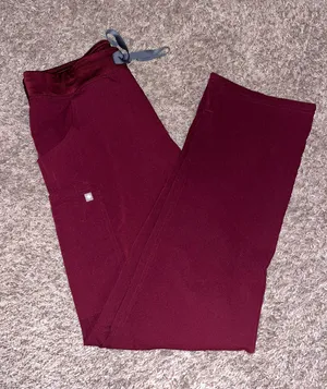 Burgundy FIGS scrub set thumbnail 2