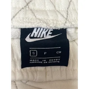 Nike Women's White Quilted Fleece Pull On High Waisted Mini Sweat Shorts Size S thumbnail 4