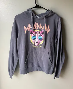 Def Leppard Rock of Ages Graphic Hoodie Sweatshirt thumbnail 1