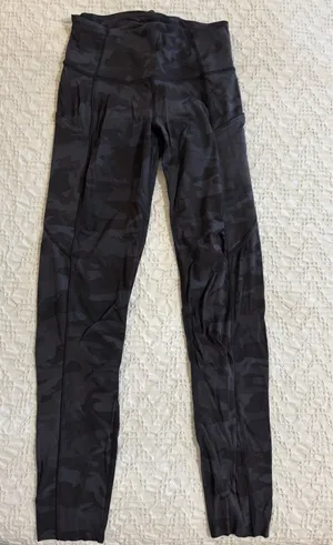 Lululemon Black Camo Leggings Align 25" thumbnail 1