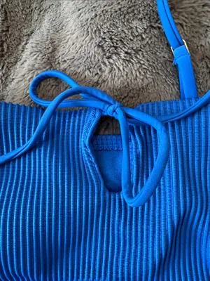EUC Hollister Bright Blue Bandeau Swim Top with Detachable Straps Size M thumbnail 5