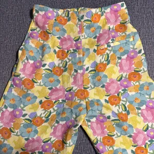 Zara Women’s Floral Pants thumbnail 4