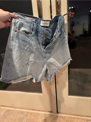 Universal thread: Light Blue Distressed Denim 90’s Baggy Shorts thumbnail 2