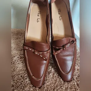 Women's Brown Loafers. Size 35. Brand the lab. That's right thumbnail 16