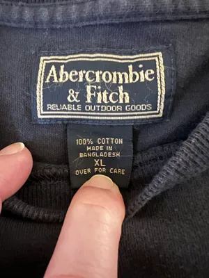 Vintage Men’s XL Abercrombie & Fitch Navy Crewneck thumbnail 6