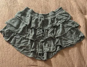 Olive Tiered Ruffle Skort Green Size M thumbnail 1