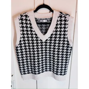 Hollister XS Black White Houndstooth Sweater Vest V Neck Preppy thumbnail 2