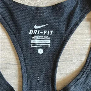 Nike Black Fitted Sleeveless Tank Top thumbnail 2