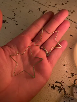 Gold Star Earrings thumbnail 1