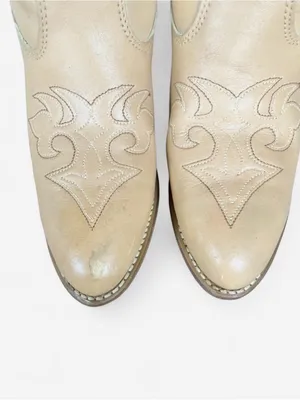 Capezio Vintage Two Tone Tan/Ivory Heeled Cowgirl Boots Sz 6 thumbnail 4