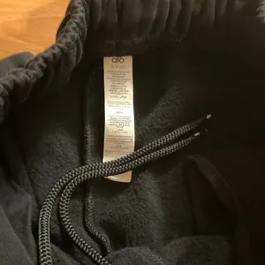 Alo Yoga Accolade Straight Leg Sweatpant Black S thumbnail 5