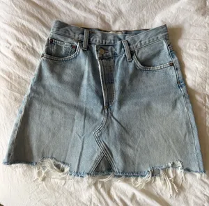 AGOLDE High-Rise Jean Skirt Denim Distressed Fray Hem Mini thumbnail 1